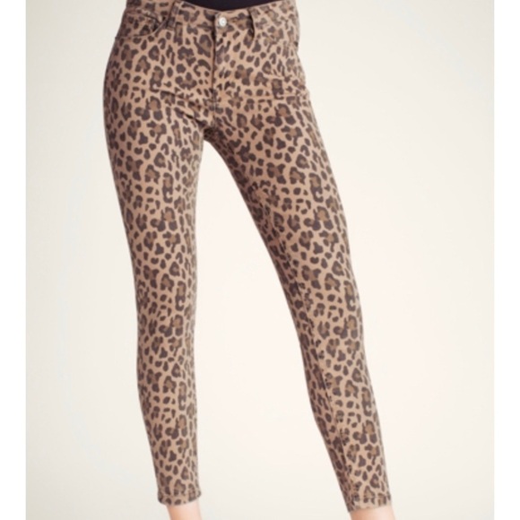 Kensie Leopard Jeans - Picture 1 of 5